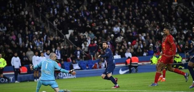 ميسي يسجل.. سان جيرمان يفوز على أنجيه بثنائية وينفرد بصدارة الدوري الفرنسي