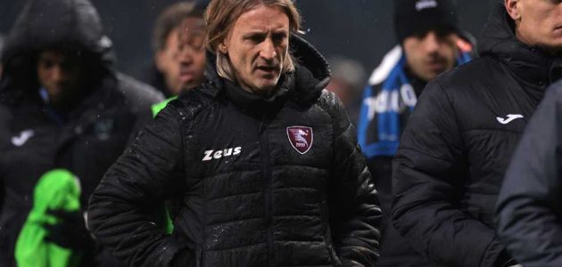 بعد السقوط بالثمانية.. ساليرنيتانا يقيل مدربه