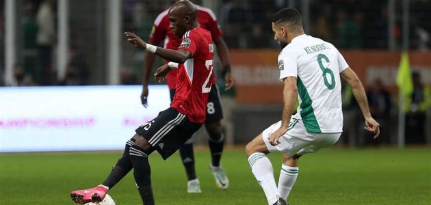 في الجول يكشف – هل يقيّد الأهلي قندوسي في قائمة كأس العالم للأندية