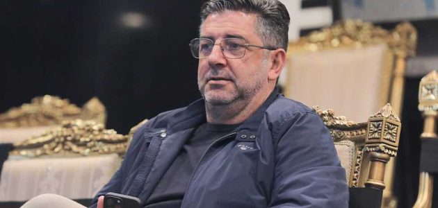 فيتوريا يشاهد مباراة منتخب مصر الأولمبي أمام الجابون